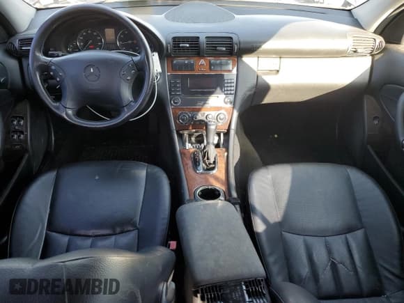 ✅ 2006 Mercedes-Benz C 280 Luxury • VIN: WDBRF92J56F821924 • Lot: 82152905. Wystawiony na Copart z przebiegiem 111 708 mil. Bezpłatny archiwum sprzedaży aukcyjnych z USA i szczegółowy raport historii pojazdu na DreamBid. Zdjęcie 8.