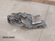 ✅ 2014 BMW 5 Series 550i xDrive • VIN: WBAKP9C52EDZ35243 • Lot: 43379081. Wystawiony na IAAI z przebiegiem 122 754 mil. Bezpłatny archiwum sprzedaży aukcyjnych z USA i szczegółowy raport historii pojazdu na DreamBid. Zdjęcie 12.