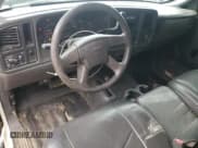 ✅ 2007 GMC Sierra 2500HD SLE1 • VIN: 1GTHK29U77E189290 • Лот: 49865485. Опубликован ранее на Copart с пробегом 252 133 миль. Бесплатный доступ к архиву аукционных продаж из США и подробный отчёт об истории автомобиля на DreamBid. Изображение 8.