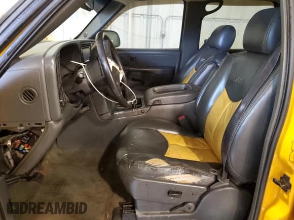 ✅ 2003 GMC Sierra 1500HD SLT • VIN: 1GTGK13U53F242975 • Lot: 65732105. Wystawiony na Copart z przebiegiem 332 603 mil. Bezpłatny archiwum sprzedaży aukcyjnych z USA i szczegółowy raport historii pojazdu na DreamBid. Zdjęcie 7.