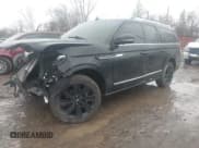 ✅ 2023 Lincoln Navigator Reserve • VIN: 5LMJJ3LG2PEL02407 • Lot: 41685749. Listed on IAAI with Not provided. Free auction sales archive from the USA and detailed vehicle history report at DreamBid. Image 17.