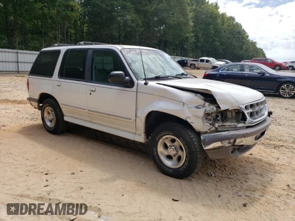 ✅ 1997 Ford Explorer XL • VIN: 1FMDU32E8VUC60285 • Lot: 66154644. Listed on Copart with 219,066 mi. Free auction sales archive from the USA and detailed vehicle history report at DreamBid. Image 4.