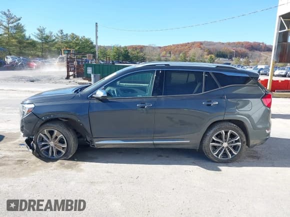 ✅ 2019 GMC Terrain Denali • VIN: 3GKALXEX3KL245766 • Lot: 43607822. Wystawiony na IAAI z przebiegiem 135 073 mil. Bezpłatny archiwum sprzedaży aukcyjnych z USA i szczegółowy raport historii pojazdu na DreamBid. Zdjęcie 15.