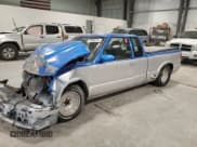 ✅ 1998 Chevrolet S-10 LS • VIN: 1GCCS1947W8192787 • Lot: 85696744. Wystawiony na Copart z przebiegiem Nie podano. Bezpłatny archiwum sprzedaży aukcyjnych z USA i szczegółowy raport historii pojazdu na DreamBid. Zdjęcie 1.