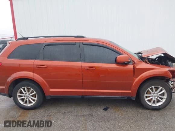 ✅ 2014 Dodge Journey SXT • VIN: 3C4PDCBB1ET198584 • Lot: 43574136. Wystawiony na IAAI z przebiegiem Nie podano. Bezpłatny archiwum sprzedaży aukcyjnych z USA i szczegółowy raport historii pojazdu na DreamBid. Zdjęcie 14.