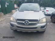 ✅ 2007 Mercedes-Benz M 350 • VIN: 4JGBB86E67A209375 • Lot: 42939008. Listed on IAAI with 173,810 mi. Free auction sales archive from the USA and detailed vehicle history report at DreamBid. Image 6.