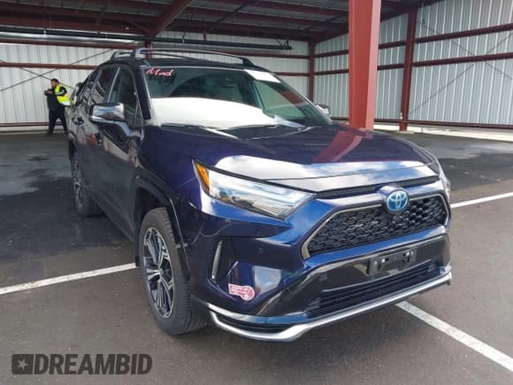 ✅ 2024 Toyota RAV4 XSE • VIN: JTMFB3FVXRD210278 • Лот: 43724617. Опубликован ранее на IAAI с пробегом 29 270 миль. Бесплатный доступ к архиву аукционных продаж из США и подробный отчёт об истории автомобиля на DreamBid. Изображение 1.