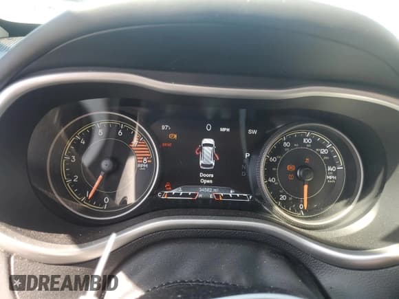 ✅ 2017 Jeep Cherokee Overland • VIN: 1C4PJMJS2HW584851 • Lot: 61738325. Listed on Copart with 34,582 mi. Free auction sales archive from the USA and detailed vehicle history report at DreamBid. Image 9.