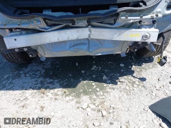 ✅ 2025 Chevrolet Equinox AWD LT • VIN: 3GNAXPEG7SL135536 • Lot: 42623223. Wystawiony na IAAI z przebiegiem 3 303 mil. Bezpłatny archiwum sprzedaży aukcyjnych z USA i szczegółowy raport historii pojazdu na DreamBid. Zdjęcie 19.