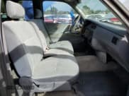 ✅ 1997 Toyota T100 DX • VIN: JT4TN12D3V0036552 • Лот: 77829724. Опубликован ранее на Copart с пробегом 230 069 миль. Бесплатный доступ к архиву аукционных продаж из США и подробный отчёт об истории автомобиля на DreamBid. Изображение 7.