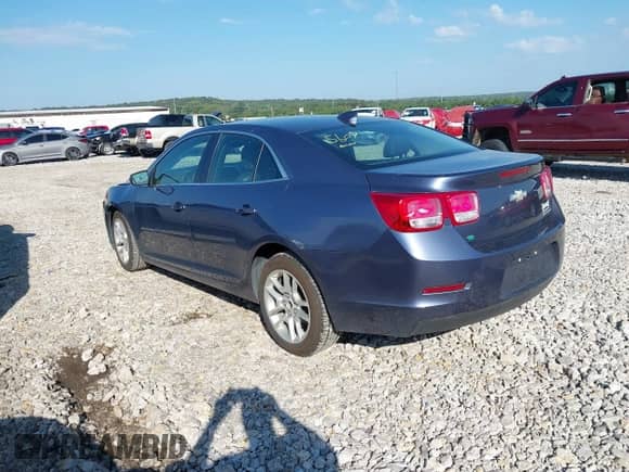 2015 Chevrolet Malibu LT with VIN 1G11C5SL0FF284812, listed as a IAAI auction lot 43288320 with 202,761 mi miles and . Bid and sale history available at DreamBid. Image 3.