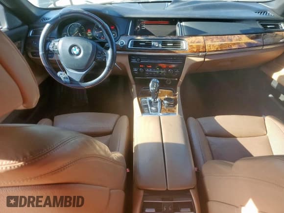 ✅ 2015 BMW 7 Series 750i xDrive • VIN: WBAYB6C50FD965723 • Lot: 62612605. Listed on Copart with 158,893 mi. Free auction sales archive from the USA and detailed vehicle history report at DreamBid. Image 8.