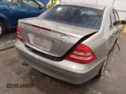 ✅ 2004 Mercedes-Benz C 230 Kompressor • VIN: WDBRF40J04A581570 • Lot: 41649446. Wystawiony na IAAI z przebiegiem 151 117 mil. Bezpłatny archiwum sprzedaży aukcyjnych z USA i szczegółowy raport historii pojazdu na DreamBid. Zdjęcie 6.