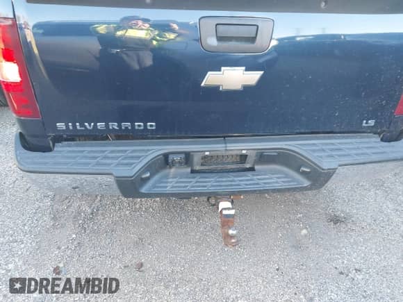 2009 Chevrolet Silverado 1500 LS with VIN 3GCEK13C49G137964, listed as a IAAI auction lot 43584031 with 240,621 mi miles and . Bid and sale history available at DreamBid. Image 18.