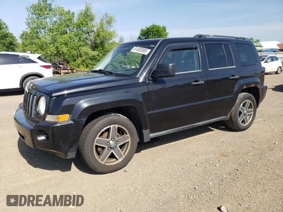 ✅ 2008 Jeep Patriot Sport • VIN: 1J8FF28W48D792325 • Lot: 61400595. Listed on Copart with 129,946 mi. Free auction sales archive from the USA and detailed vehicle history report at DreamBid. Image 1.