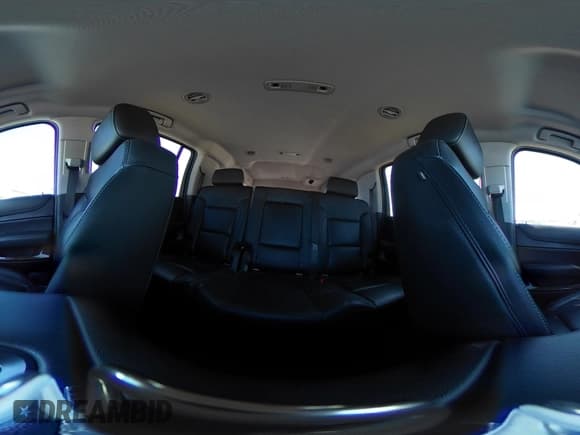 ✅ 2020 Chevrolet Suburban LT • VIN: 1GNSCHKC5LR102083 • Lot: 40551013. Wystawiony na IAAI z przebiegiem 105 555 mil. Bezpłatny archiwum sprzedaży aukcyjnych z USA i szczegółowy raport historii pojazdu na DreamBid. Zdjęcie 21.