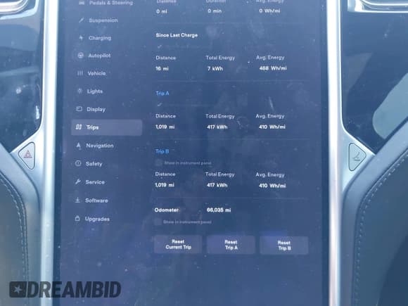 ✅ 2017 Tesla Model S 100D • VIN: 5YJSA1E25HF213092 • Lot: 43481381. Wystawiony na IAAI z przebiegiem 66 035 mil. Bezpłatny archiwum sprzedaży aukcyjnych z USA i szczegółowy raport historii pojazdu na DreamBid. Zdjęcie 7.