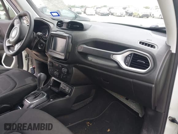 ✅ 2018 Jeep Renegade Altitude • VIN: ZACCJABBXJPJ40516 • Лот: 42591193. Опубликован ранее на IAAI с пробегом 114 880 миль. Бесплатный доступ к архиву аукционных продаж из США и подробный отчёт об истории автомобиля на DreamBid. Изображение 5.