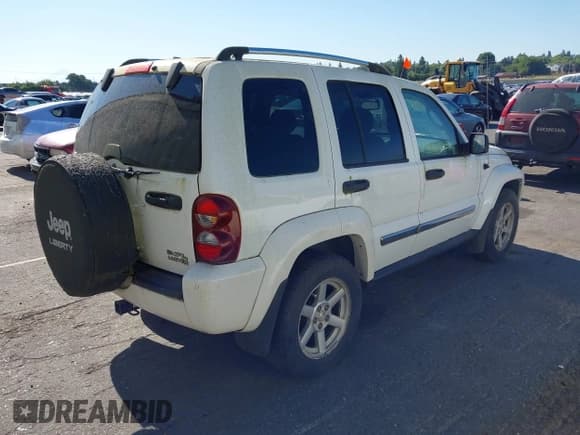 ✅ 2007 Jeep Liberty Limited • VIN: 1J4GL58K07W539065 • Lot: 42680085. Listed on IAAI with 188,860 mi. Free auction sales archive from the USA and detailed vehicle history report at DreamBid. Image 4.