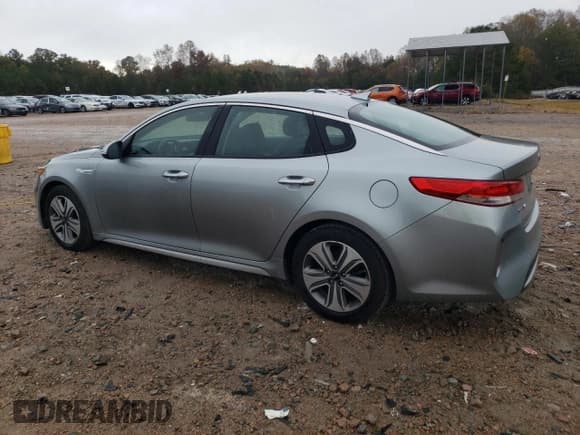✅ 2017 Kia Optima EX • VIN: KNAGU4LE8H5013771 • Лот: 82762665. Опубликован ранее на Copart с пробегом 105 657 миль. Бесплатный доступ к архиву аукционных продаж из США и подробный отчёт об истории автомобиля на DreamBid. Изображение 2.