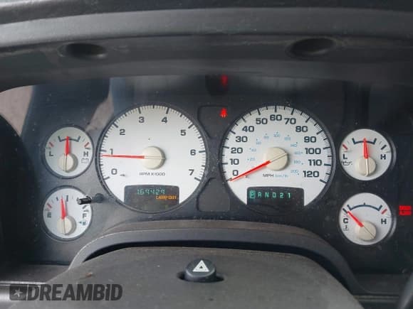 ✅ 2005 Dodge 2500 ST • VIN: 3D7KS26D25G792363 • Lot: 43391286. Wystawiony na IAAI z przebiegiem 169 429 mil. Bezpłatny archiwum sprzedaży aukcyjnych z USA i szczegółowy raport historii pojazdu na DreamBid. Zdjęcie 7.