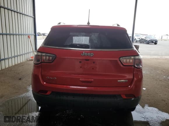 ✅ 2018 Jeep Compass Latitude • VIN: 3C4NJDBB7JT356801 • Lot: 93052315. Listed on Copart with 51,708 mi. Free auction sales archive from the USA and detailed vehicle history report at DreamBid. Image 6.