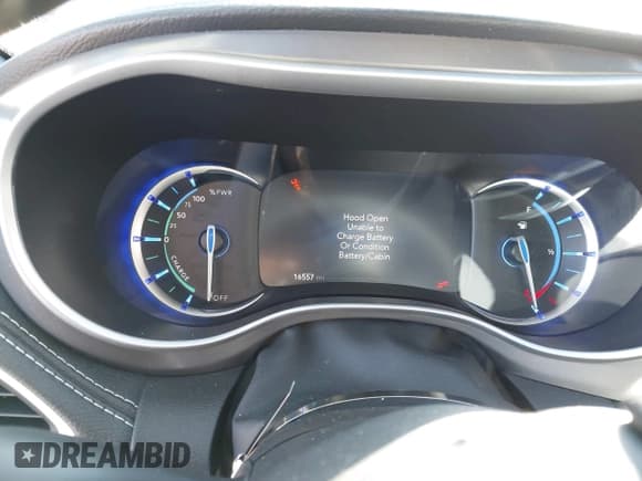 ✅ 2025 Chrysler Pacifica Hybrid Select • VIN: 2C4RC1S71SR577384 • Lot: 43540469. Wystawiony na IAAI z przebiegiem 16 557 mil. Bezpłatny archiwum sprzedaży aukcyjnych z USA i szczegółowy raport historii pojazdu na DreamBid. Zdjęcie 7.