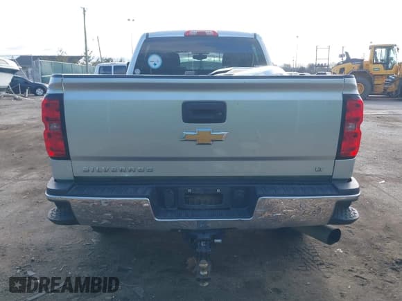 ✅ 2016 Chevrolet Silverado 2500HD LT • VIN: 1GC1KVE89GF268921 • Лот: 42050753. Опубликован ранее на IAAI с пробегом 194 180 миль. Бесплатный доступ к архиву аукционных продаж из США и подробный отчёт об истории автомобиля на DreamBid. Изображение 17.