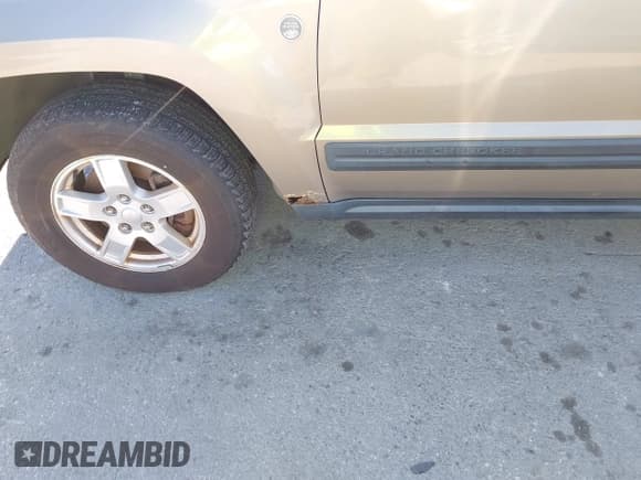 ✅ 2005 Jeep Grand Cherokee Laredo • VIN: 1J4HR48N85C690905 • Lot: 43669656. Listed on IAAI with Not provided. Free auction sales archive from the USA and detailed vehicle history report at DreamBid. Image 6.