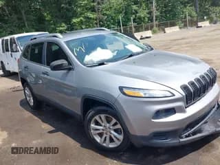 ✅ 2015 Jeep Cherokee Sport • VIN: 1C4PJLAB9FW669709 • Lot: 42947960. Wystawiony na IAAI z przebiegiem 139 538 mil. Bezpłatny archiwum sprzedaży aukcyjnych z USA i szczegółowy raport historii pojazdu na DreamBid. Zdjęcie 1.