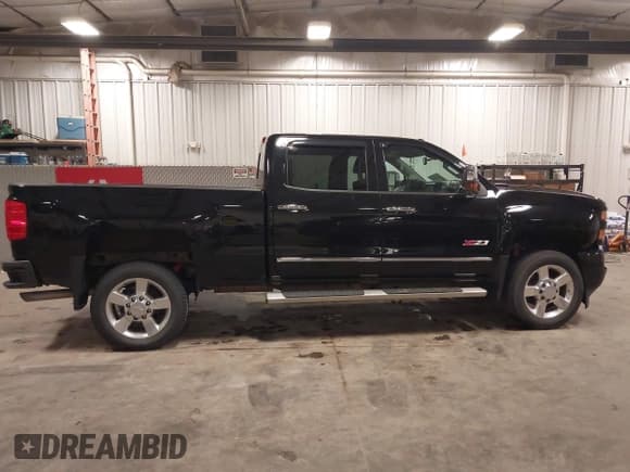 ✅ 2019 Chevrolet Silverado 2500HD LT • VIN: 1GC1KSEGXKF105225 • Лот: 42248875. Опубликован ранее на IAAI с пробегом 89 856 миль. Бесплатный доступ к архиву аукционных продаж из США и подробный отчёт об истории автомобиля на DreamBid. Изображение 13.