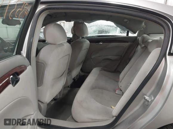 ✅ 2006 Buick Lucerne CX • VIN: 1G4HP57216U172618 • Lot: 43537360. Wystawiony na IAAI z przebiegiem 122 624 mil. Bezpłatny archiwum sprzedaży aukcyjnych z USA i szczegółowy raport historii pojazdu na DreamBid. Zdjęcie 8.