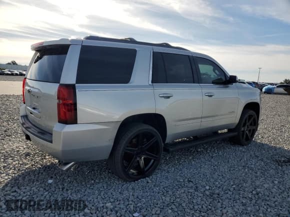 ✅ 2018 Chevrolet Tahoe LS • VIN: 1GNSCAKC5JR154611 • Lot: 92096535. Wystawiony na Copart z przebiegiem 143 398 mil. Bezpłatny archiwum sprzedaży aukcyjnych z USA i szczegółowy raport historii pojazdu na DreamBid. Zdjęcie 3.