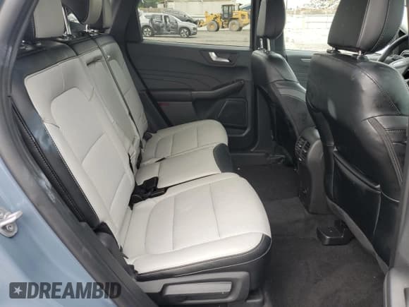 ✅ 2024 Ford Escape PHEV • VIN: 1FMCU0E17RUB46917 • Lot: 68847835. Wystawiony na Copart z przebiegiem 6 203 mil. Bezpłatny archiwum sprzedaży aukcyjnych z USA i szczegółowy raport historii pojazdu na DreamBid. Zdjęcie 11.