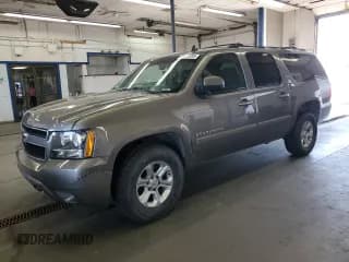 ✅ 2007 Chevrolet Suburban LT • VIN: 1GNFK16307J214512 • Lot: 81613355. Listed on Copart with 272,859 mi. Free auction sales archive from the USA and detailed vehicle history report at DreamBid. Image 1.