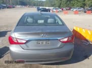 ✅ 2011 Hyundai Sonata GLS • VIN: 5NPEB4AC4BH078268 • Lot: 43350040. Wystawiony na IAAI z przebiegiem 212 708 mil. Bezpłatny archiwum sprzedaży aukcyjnych z USA i szczegółowy raport historii pojazdu na DreamBid. Zdjęcie 17.