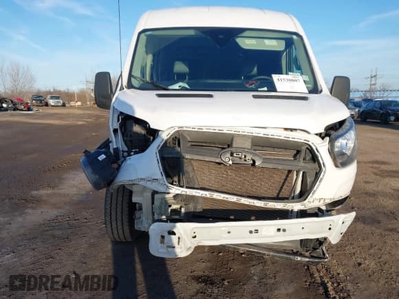 ✅ 2023 Ford Transit Cargo • VIN: 1FTBR1C8XPKB46362 • Lot: 41530807. Listed on IAAI with 46,779 mi. Free auction sales archive from the USA and detailed vehicle history report at DreamBid. Image 6.