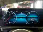 2022 Mercedes-Benz CLA 250 z VIN W1K5J4GB4NN290437, wystawiony jako Copart lot #63054925 z przebiegiem 63 580 mil mil oraz Szkoda całkowita • Salvage title. Historia ofert i sprzedaży dostępna na DreamBid. Obrazek 9.