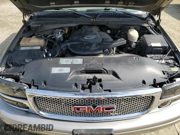 ✅ 2003 GMC Sierra Denali • VIN: 2GTFK69U831201215 • Lot: 73801184. Wystawiony na Copart z przebiegiem 186 959 mil. Bezpłatny archiwum sprzedaży aukcyjnych z USA i szczegółowy raport historii pojazdu na DreamBid. Zdjęcie 11.