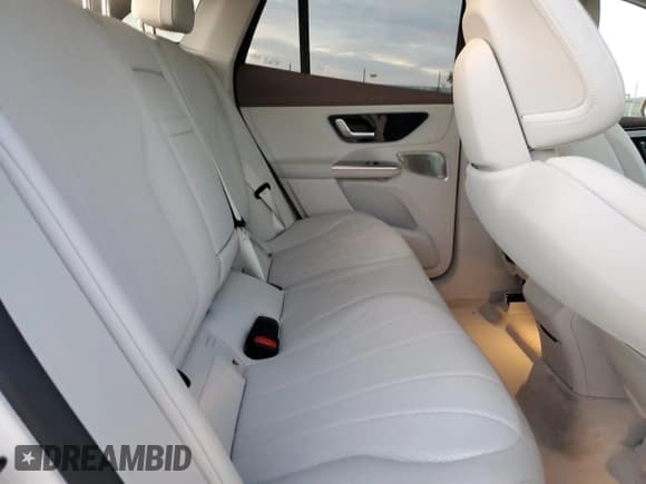 ✅ 2023 Mercedes-Benz EQE 350 • VIN: 4JGGM1CB9PA008944 • Lot: 91583545. Listed on Copart with 24,456 mi. Free auction sales archive from the USA and detailed vehicle history report at DreamBid. Image 11.