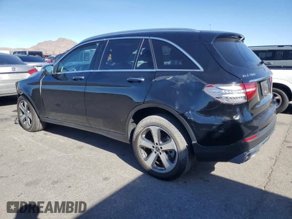 ✅ 2019 Mercedes-Benz GLC 300 • VIN: WDC0G4KB1K1001361 • Лот: 92093235. Опубликован ранее на Copart с пробегом 80 269 миль. Бесплатный доступ к архиву аукционных продаж из США и подробный отчёт об истории автомобиля на DreamBid. Изображение 2.