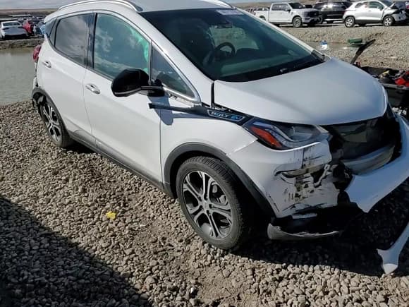 ✅ 2018 Chevrolet Bolt EV Premier • VIN: 1G1FX6S01J4118468 • Lot: 46713165. Wystawiony na Copart z przebiegiem 158 363 mil. Bezpłatny archiwum sprzedaży aukcyjnych z USA i szczegółowy raport historii pojazdu na DreamBid. Zdjęcie 10.