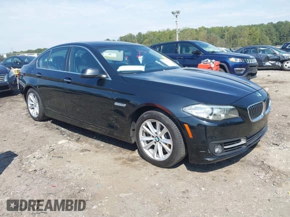✅ 2015 BMW 5 Series 528i • VIN: WBA5A5C56FD522539 • Lot: 43286456. Wystawiony na IAAI z przebiegiem 98 564 mil. Bezpłatny archiwum sprzedaży aukcyjnych z USA i szczegółowy raport historii pojazdu na DreamBid. Zdjęcie 1.