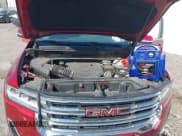 ✅ 2023 GMC Acadia SLE • VIN: 1GKKNKL43PZ236527 • Lot: 42950124. Wystawiony na IAAI z przebiegiem 8 841 mil. Bezpłatny archiwum sprzedaży aukcyjnych z USA i szczegółowy raport historii pojazdu na DreamBid. Zdjęcie 10.