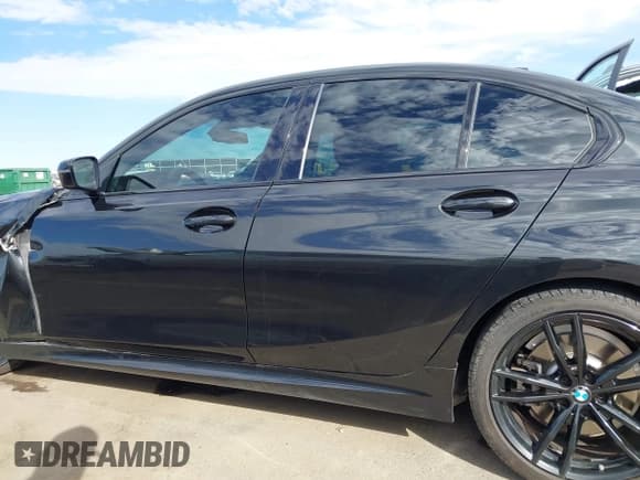 ✅ 2022 BMW 3 Series 330i • VIN: 3MW5R1J09N8C46765 • Lot: 43496949. Wystawiony na IAAI z przebiegiem 60 054 mil. Bezpłatny archiwum sprzedaży aukcyjnych z USA i szczegółowy raport historii pojazdu na DreamBid. Zdjęcie 14.