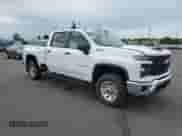 2024 Chevrolet Silverado 3500HD Work Truck с VIN 1GC4YSE78RF330944, выставлен на аукционе Copart как лот 58736225 с пробегом 6 019 миль миль и Списание • Salvage title. История ставок и продаж доступна на DreamBid. Изображение 4.