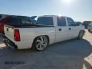 ✅ 2005 Chevrolet Silverado 1500 LS • VIN: 2GCEC13T551374110 • Лот: 90365755. Опубликован ранее на Copart с пробегом 208 197 миль. Бесплатный доступ к архиву аукционных продаж из США и подробный отчёт об истории автомобиля на DreamBid. Изображение 3.
