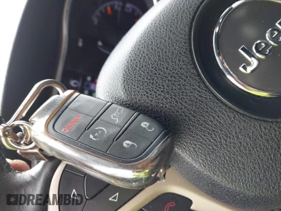 ✅ 2015 Jeep Grand Cherokee Limited • VIN: 1C4RJFBG1FC116283 • Лот: 43050629. Опубликован ранее на IAAI с пробегом 134 643 миль. Бесплатный доступ к архиву аукционных продаж из США и подробный отчёт об истории автомобиля на DreamBid. Изображение 11.