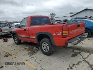 ✅ 2001 Chevrolet Silverado 1500 • VIN: 1GCEK14V51Z142790 • Лот: 81937794. Опубликован ранее на Copart с пробегом 250 709 миль. Бесплатный доступ к архиву аукционных продаж из США и подробный отчёт об истории автомобиля на DreamBid. Изображение 2.