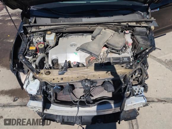 ✅ 2018 Toyota Highlander Hybrid Limited • VIN: 5TDDGRFH7JS037916 • Lot: 50567695. Listed on Copart with 96,677 mi. Free auction sales archive from the USA and detailed vehicle history report at DreamBid. Image 12.